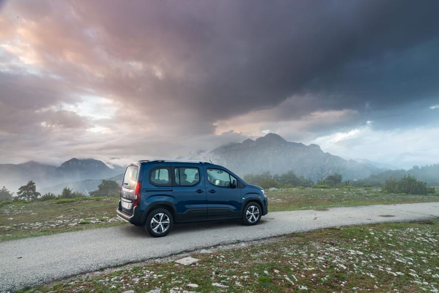  Peugeot Rifter 2018 года  (WW) (фото 23 из 43)
